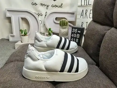 Los calcetines 41d8dad Originals pufflette gy1d5x9e3 y la parte superior de las zapatillas de PAN es