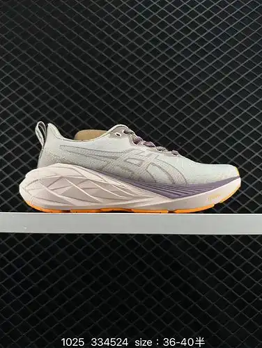 1d2c0g ASICS novablast 4 parte superior de malla transpirable, material de cuero sintético hecho con