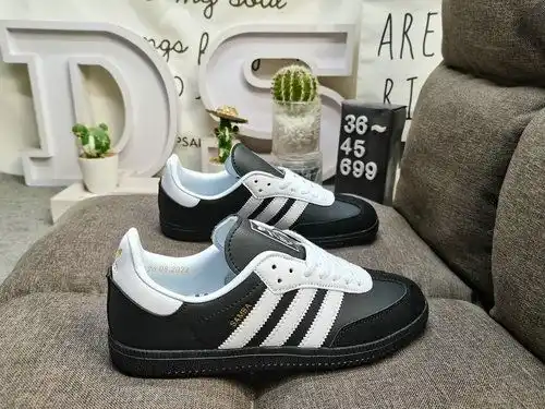 69e9ed Adidas Samba og jp5x2c82c clásico del primer año hace casi 70g. el terciopelo original se uti