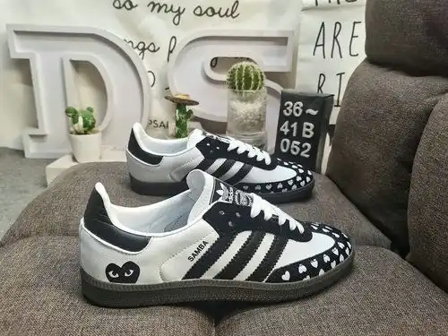 El 0g5x2cd Adidas Samba Vegan fw2c41d5x es el clásico del primer año de hace casi 70g. el terciopelo