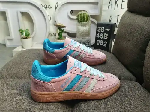 El 0g5x2cd Adidas Samba Vegan ig1d9e74 Classic Originals se originó en un zapato delgado producido e