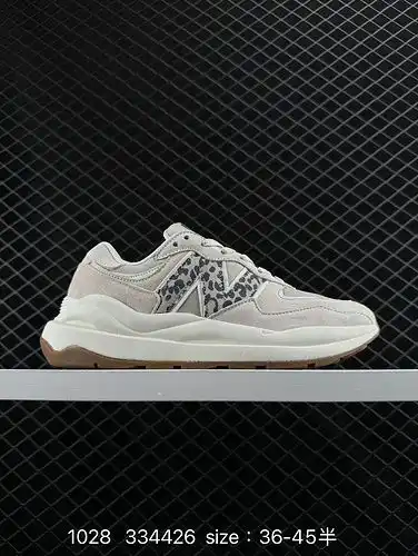 1d30g new balance nb5x740g series Stories Classic dad shoes retro running shoes Black and White m5x7