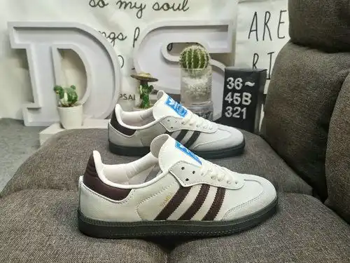 El 32c1dadidas Samba og jr2c65x9e es el clásico original de hace casi 70g años. el terciopelo origin