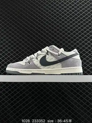 Las zapatillas recreadas 2c60g nike dunk low retro, con tirantes deconstruidos y cordones dobles, y 