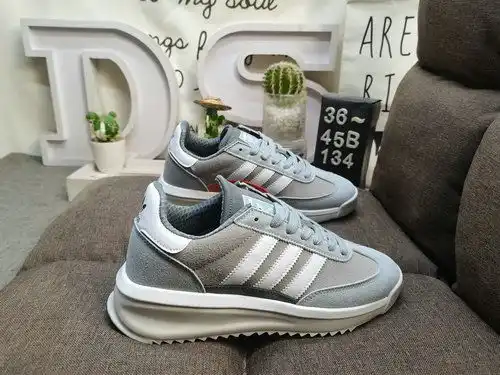 La colección de zapatillas retro Adidas 1d34d SL 72c rtn ih5x5x8 es muy popular en todo el mundo. ap