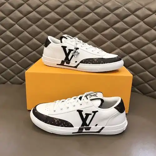 Código de calzado masculino LV 3B4 talla 38.444 personalizada