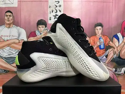 Blanco, negro y gris 40g47
