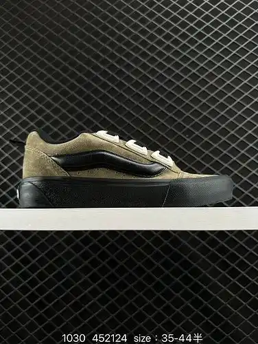 La nueva colección de zapatillas de pan 1d2c0g VANS KNU skool Dr está llena de personalidad. el nuev