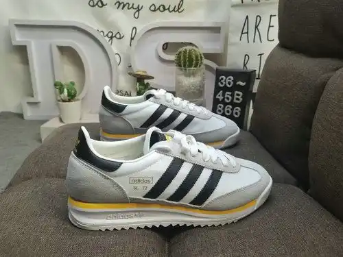 La colección de zapatillas retro 866d Adidas SL 72c RS ih482c3 es muy popular en todo el mundo. apro