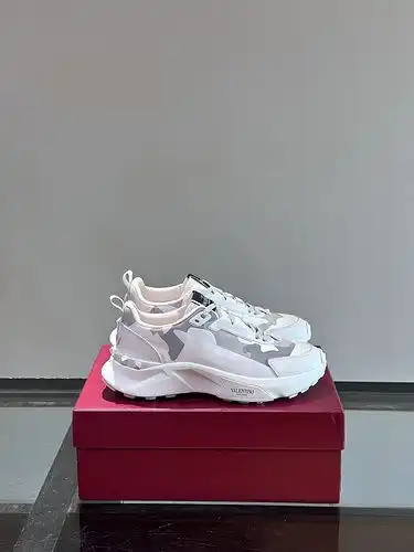 Código de calzado masculino Valentino 3C talla 38.444 personalizado