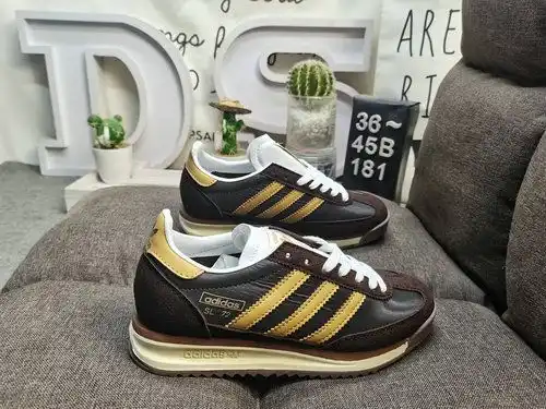 La colección de zapatillas retro 1d81d Adidas SL 72c RS es popular en todo el mundo y la marca conti