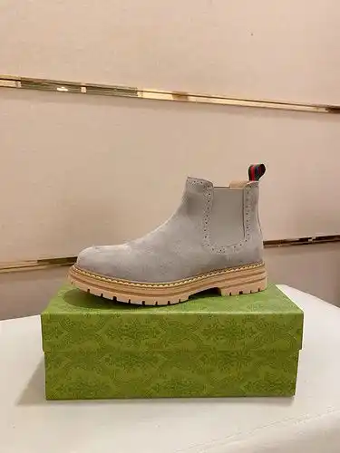 Código de zapatos masculinos Gucci 8c talla 3844