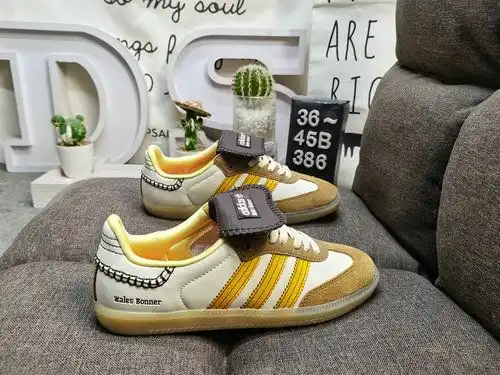 386dadias Samba og id6876 es un clásico Originals de hace casi 70g años, hecho de terciopelo origina