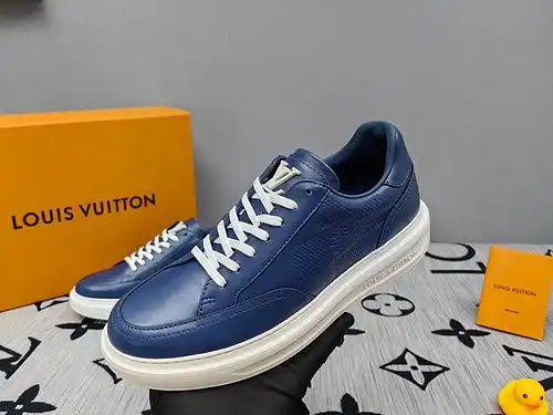 El Código de calzado masculino LV D2 talla 3844 se puede pedir 38 4