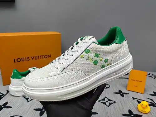 El Código de calzado masculino LV D2 talla 3844 se puede pedir 38 4