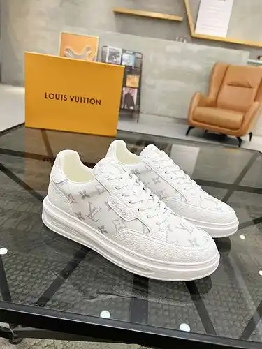 El Código de calzado masculino LV D2 talla 3844 se puede pedir 38 4