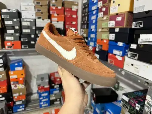 1d2c0g Nike killshot 2C zapatos retro, cómodos y bajos zapatos de tablero marrón 45x para hombres fq