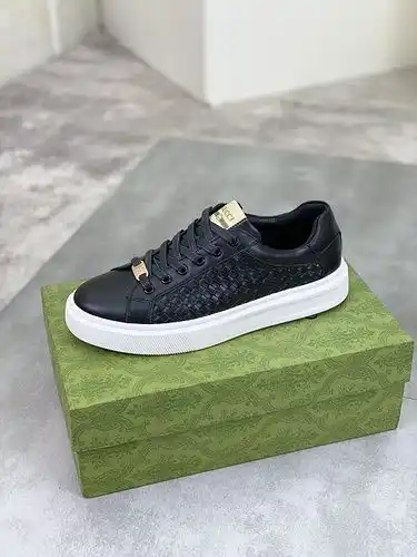 Zapatos masculinos Gucci 3B4 3844