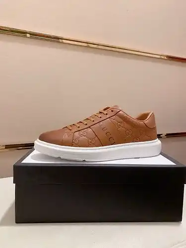 Código de zapatos masculinos Gucci 8b4 talla 3844