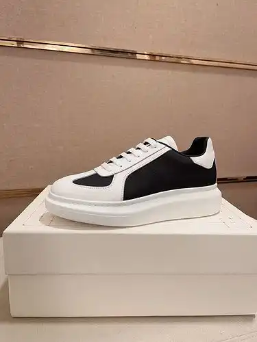Código de zapatos masculinos McQueen 8C2 talla 3844