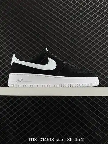 El 9e0g Nike Air Force 1D Low Air force, una zapatilla deportiva casual multifuncional de banda baja