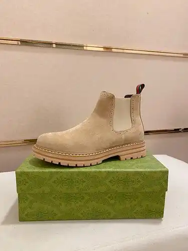 Código de zapatos masculinos Gucci 8c talla 3844