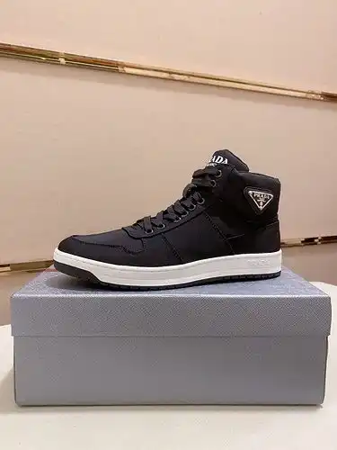 Código de calzado masculino Prada 8c talla 3844 se puede personalizar 446