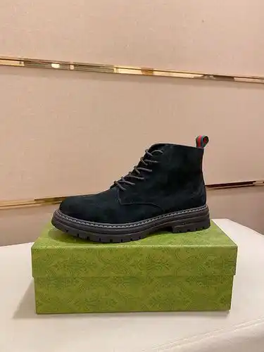 Código de zapatos masculinos Gucci 8c talla 3844