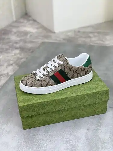 Código de zapatos masculinos Gucci 3b talla 3844