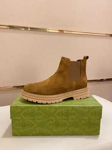 Código de zapatos masculinos Gucci 8c talla 3844