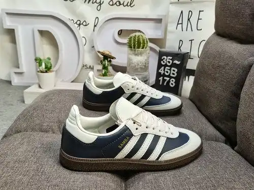 El 1d78dadias Samba og ig1d9e68 es el clásico de hace casi 70g años. el terciopelo original se utili