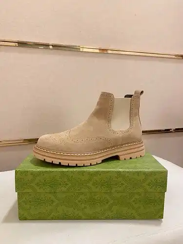 Código de zapatos masculinos Gucci 8c talla 3844