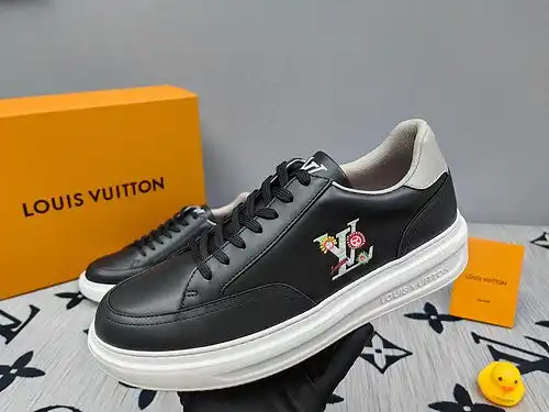 El Código de calzado masculino LV D2 talla 3844 se puede pedir 38 4