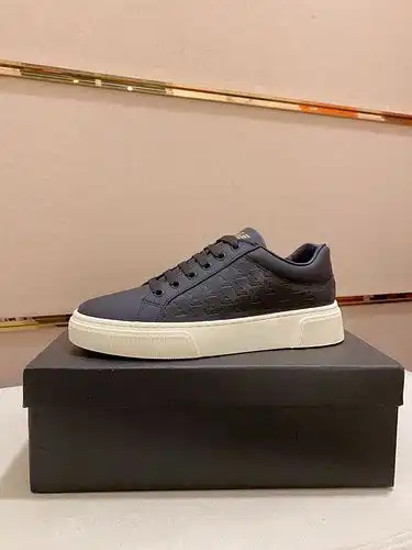 Código de zapatos masculinos Armani 8b talla 3844
