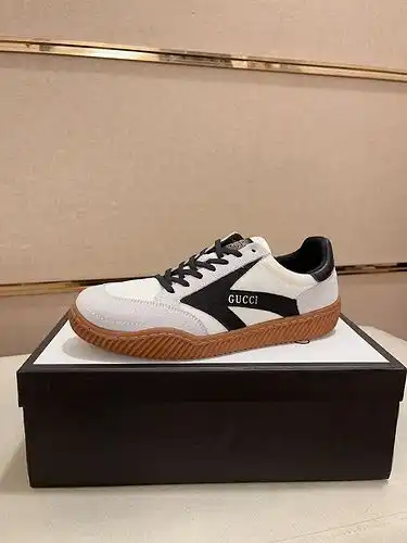 Código de zapatos masculinos Gucci 8b3 talla 3844