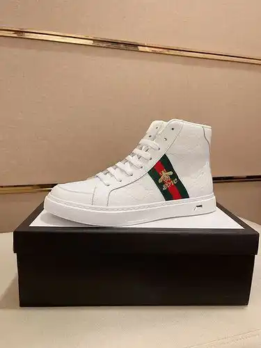 Código de zapatos masculinos Gucci 8b talla 3844