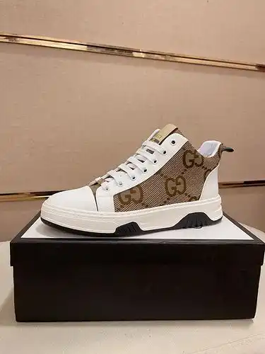 Código de zapatos masculinos Gucci 8b talla 3844