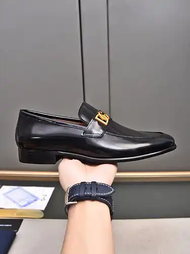 Código de calzado masculino DG 7b7 talla 38.444 personalizada