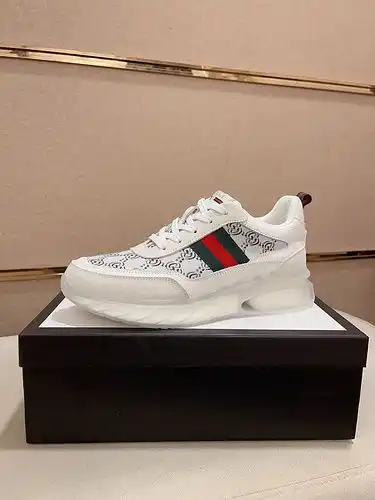 Código de zapatos masculinos Gucci 8b6 talla 3844