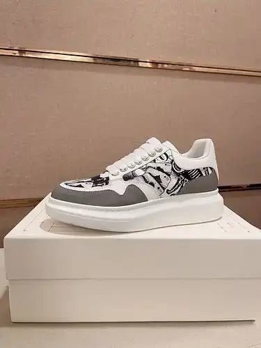 McQueen zapatos masculinos y femeninos 8C2 Código femenino 339 Código masculino 3844