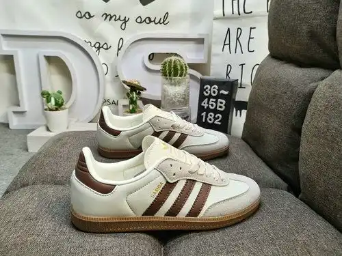 1yu82DAdidas SAMBA OG ID1yu447 Classic Originals from the past 7 years, made of original suede leath