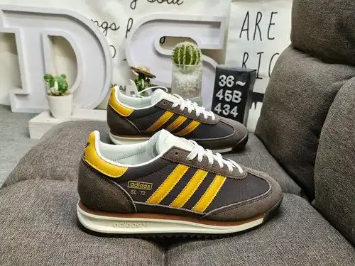 434DADidas retro sports shoe series is popular worldwide. Riding on this wave, the brand continues t