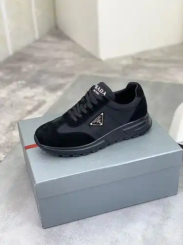 Zapatos masculinos Prada 1yu1yu4c2po talla 3844