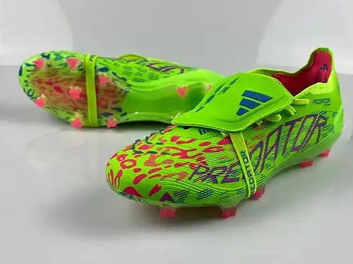 Llegada a Adidas Falcon 25 con encaje de punto completo para la parte superior de la zapatilla de fú