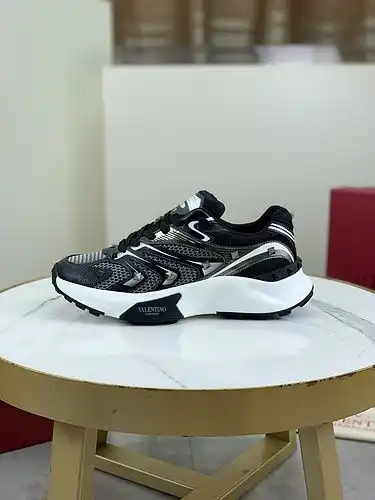 Zapatos masculinos y femeninos Valentino Código 1yu1yu4dpopoo talla 3546