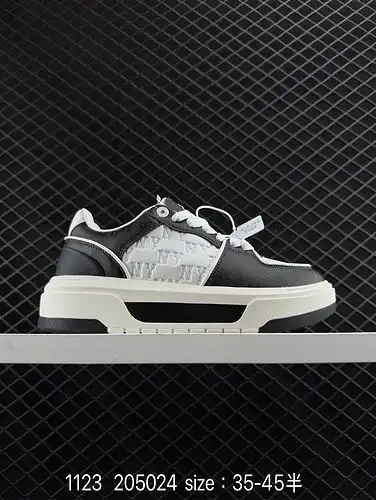El 1yu2poo MLB es una marca deportiva propiedad del fampf surcoreano que ofrece una gama de zapatos 