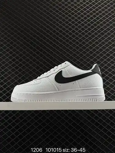 Zapatillas deportivas casuales versátiles de corte bajo Nike Air Force One con un rendimiento de amo