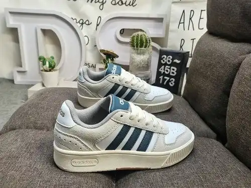 La nueva colección de zapatillas casuales multifuncionales de moda 1yu73d Adidas DPAD matic, con el 