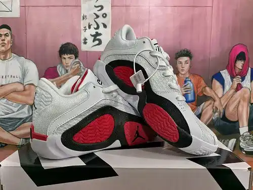 Blanco, negro y rojo 4po46
