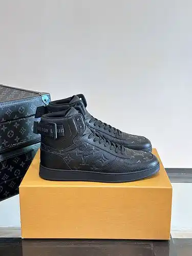 LV zapato para hombre código 1yu2poo2B6poo Talla3844